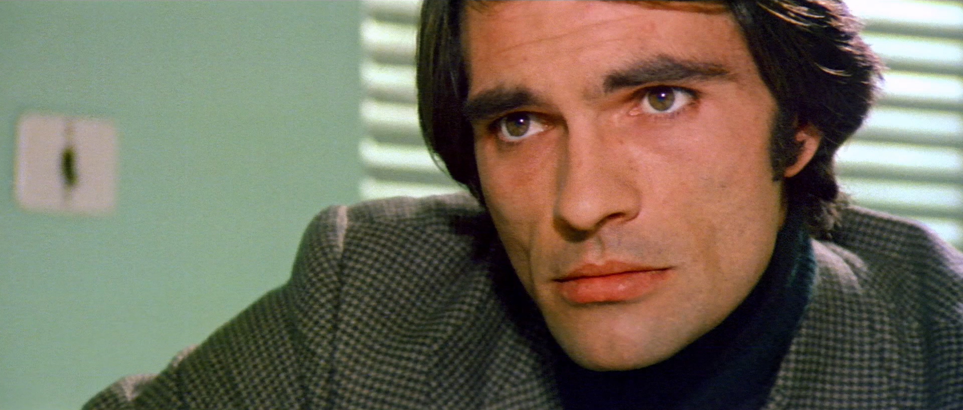 无声的行动.Silent Action.1975.ITALIAN.1080p.BluRay.AC3.2AAC.FLAC.4A.3L.3S.H264.m.jpg