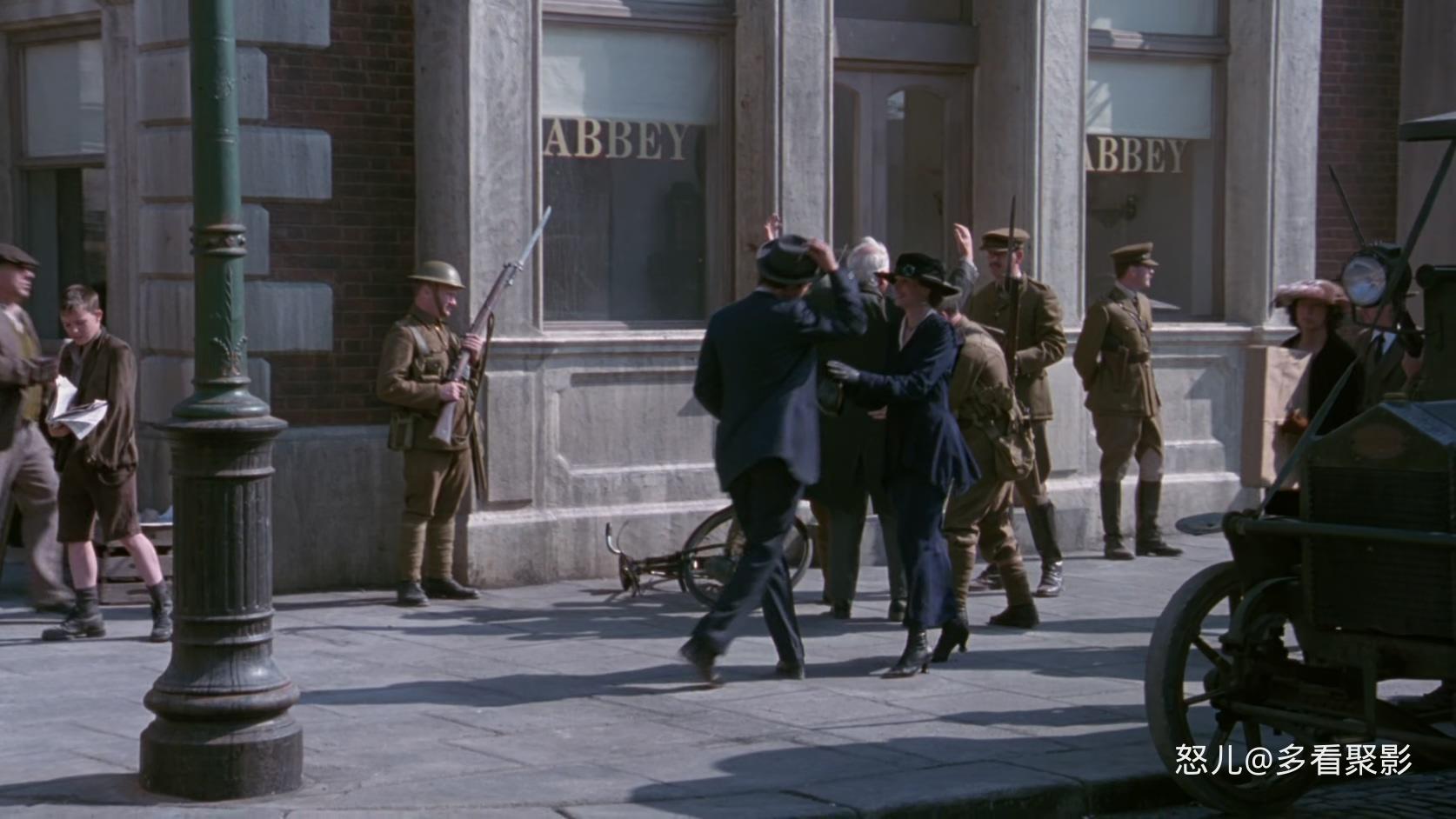 傲气盖天..Michael.Collins.1996.1080p.10bit.BluRay.6CH.x265.HEVC.2audio-PSA.mkv_2.jpg 傲气盖天..Michael.Collins.1996.1080p.10bit.BluRay.6CH.x265.HEVC.2audio-PSA.mkv_2.jpg