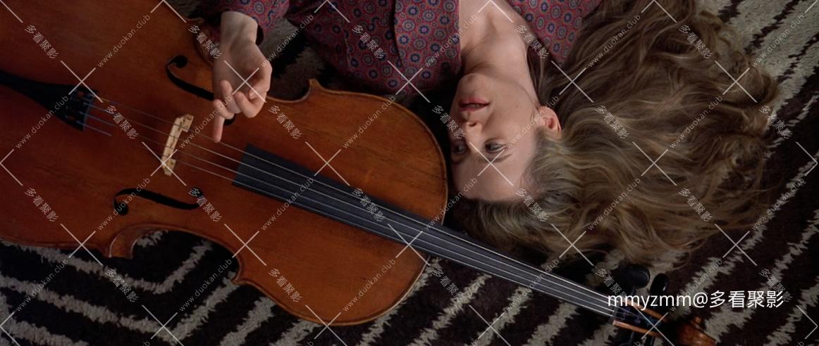 T 她比烟花寂寞(1080)-1998.mkv_20250928_131833.055.jpg T 她比烟花寂寞(1080)-1998.mkv_20250928_131833.055.jpg