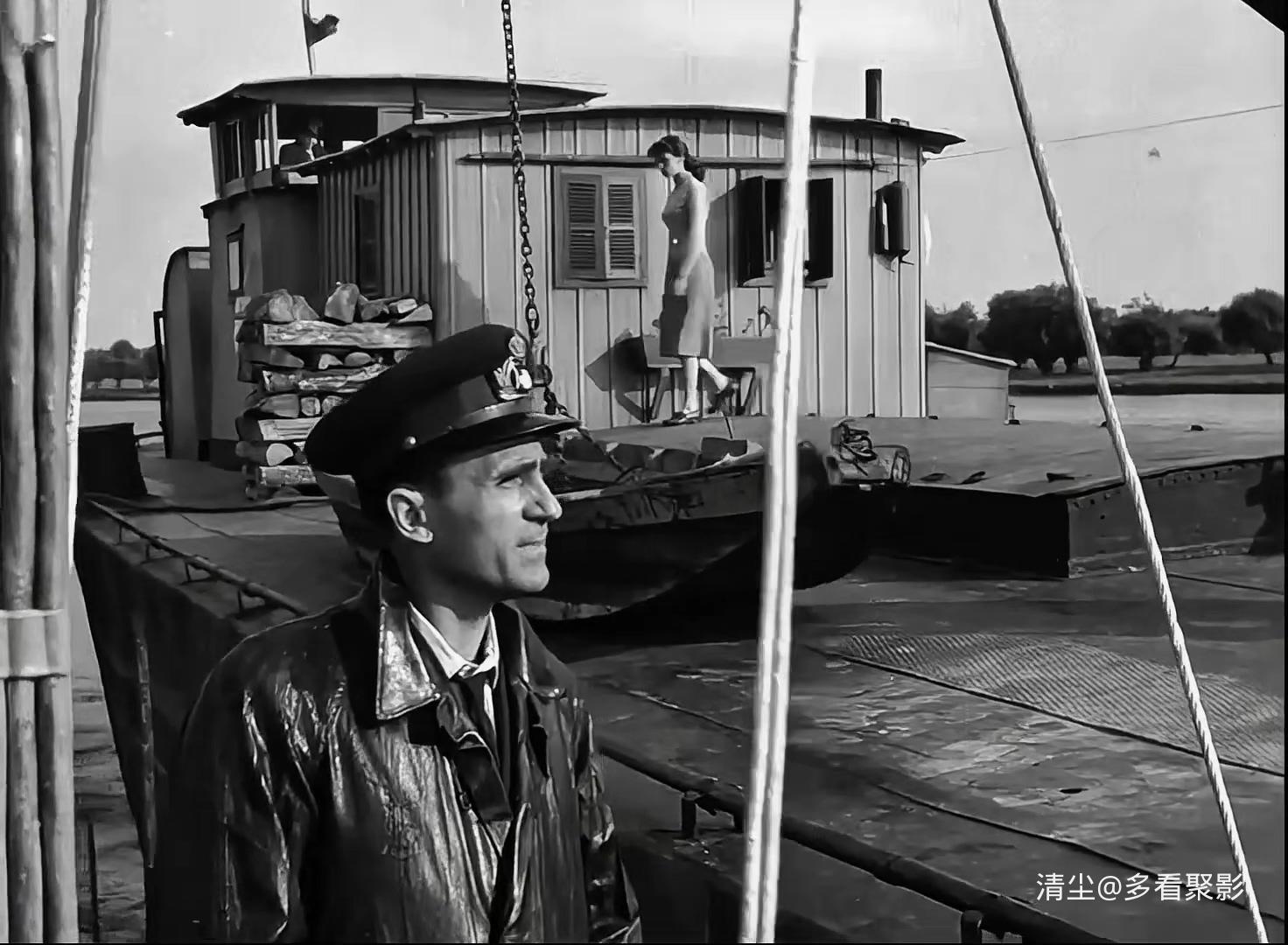 1960 多瑙河之波 The Danube Waves（罗马尼亚）.mp4_20251207_155255.578.jpg