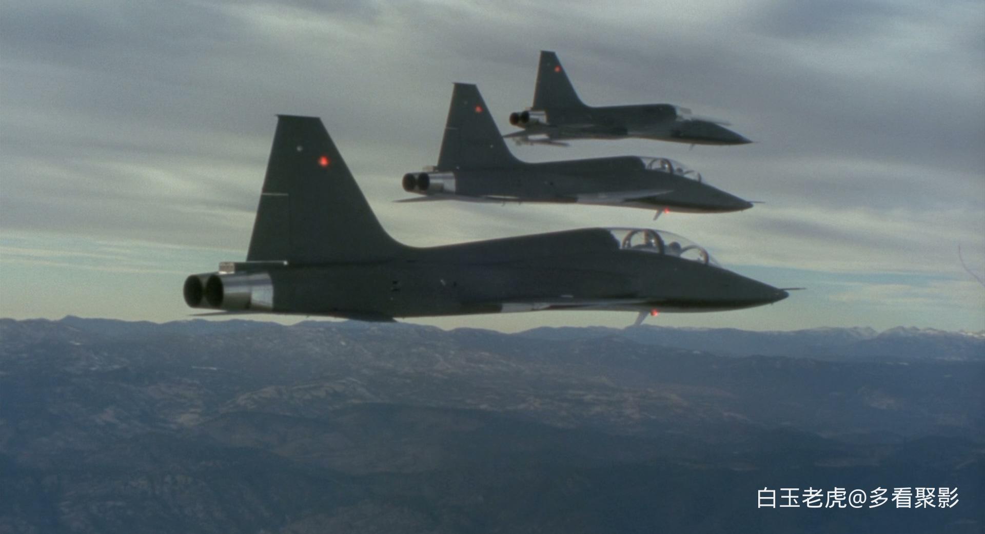 Hot.Shots.1991.BluRay.1080p.DTS-HD.MA.5.1.x265.10bit.2Audio-DreamHD-bylh .mkv_20.jpg