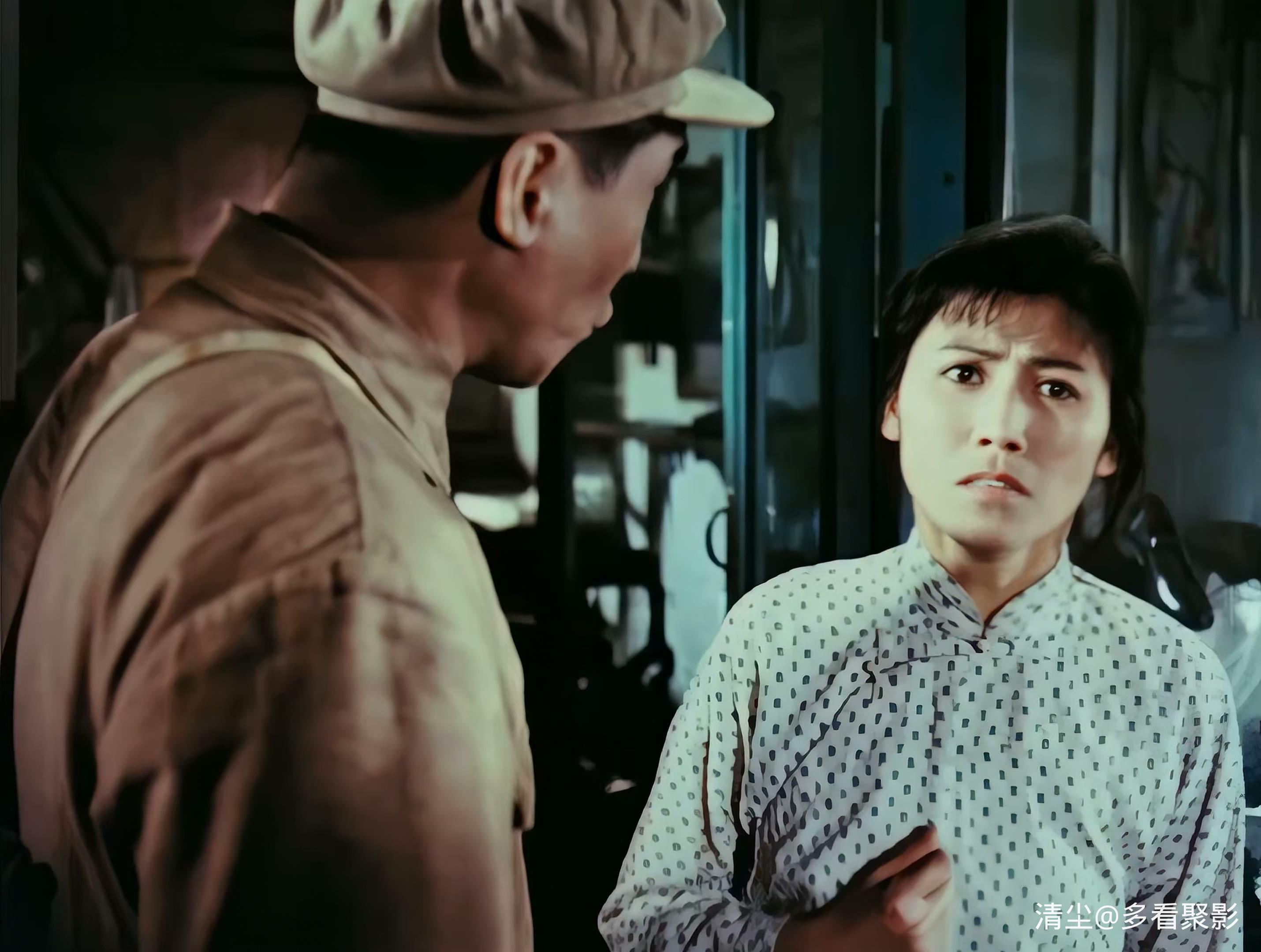 1964 霓虹灯下的哨兵.mkv_20260210_143153.797.jpg