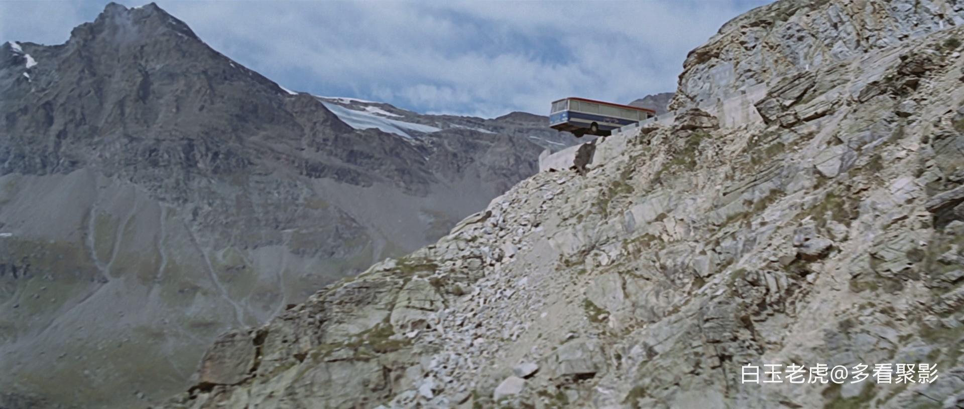 The Italian Job (40th Anniversary Edition)1969.1080p.BluRay.x265.10bit.DTS.2Audi.jpg