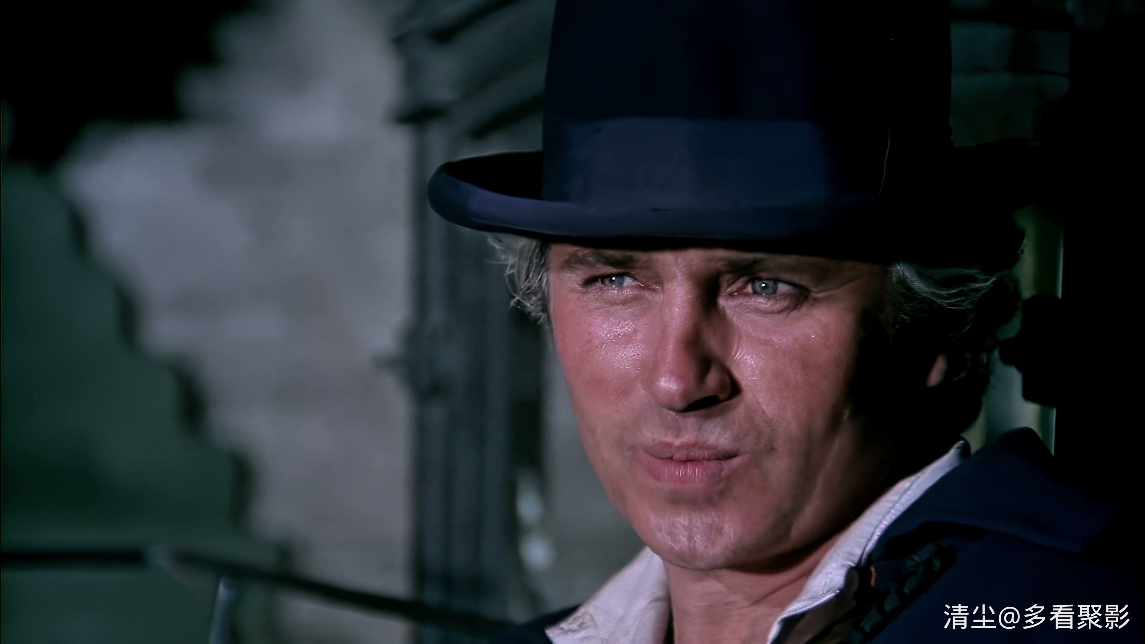 1986 蓝宝石项链 Colierul de turcoaze.mp4_20260423_164530.945.jpg